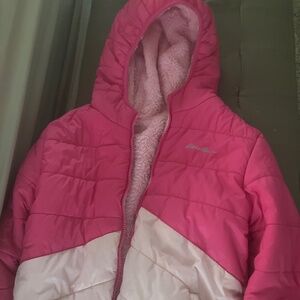 Pink cozy jacket/cote size 14 in child size.